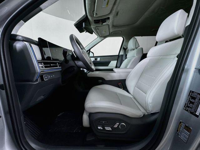 New 2027 Silver Hyundai Calligraphy AWD image 42