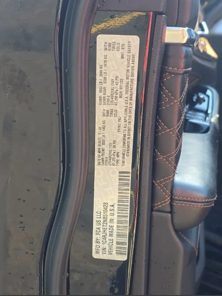 Used 2022 Black Jeep Summit Reserve image 7