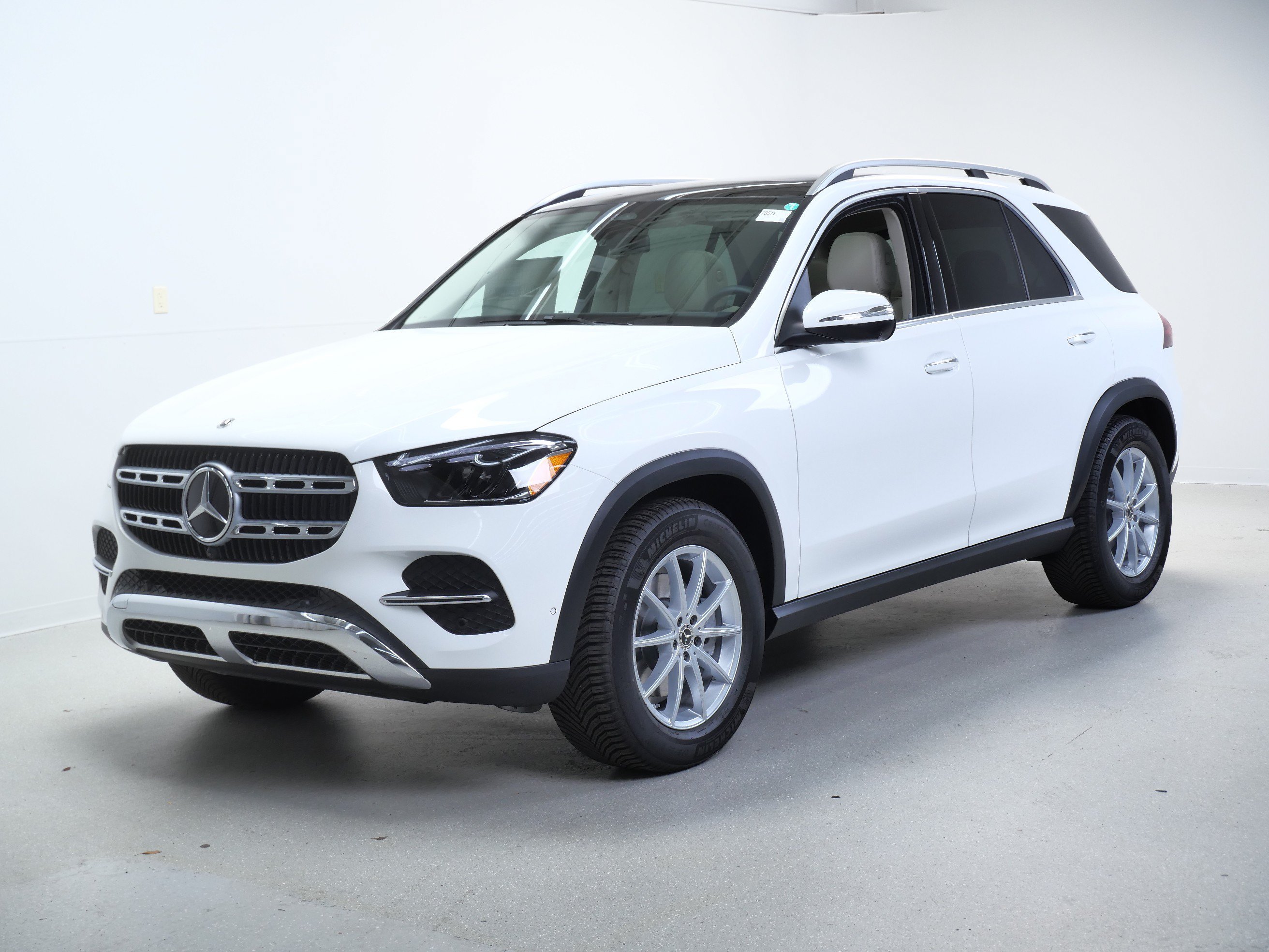 New 2026 Polar White Mercedes-Benz GLE 350 image 4