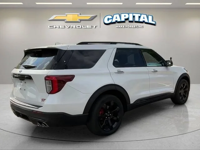 Used 2023 White Ford ST image 5