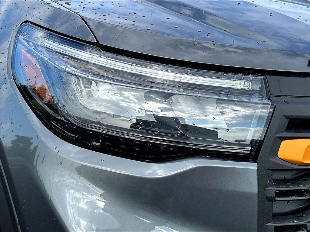 New 2026 Carbonized Gray Metallic Ford Tremor® image 30