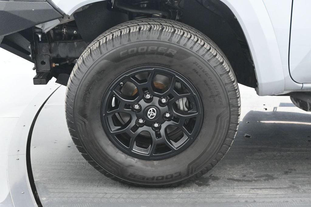 Used 2019 Gray Toyota SR5 image 21