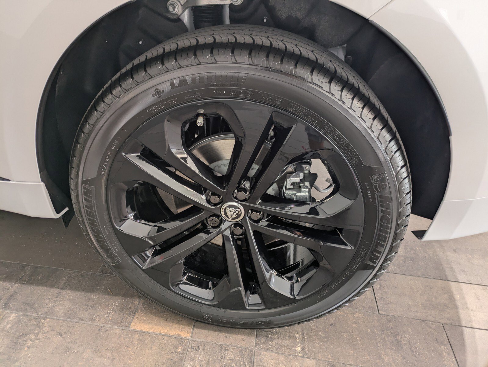 2026 Jaguar F-Pace R-Dynamic S - Photo 14