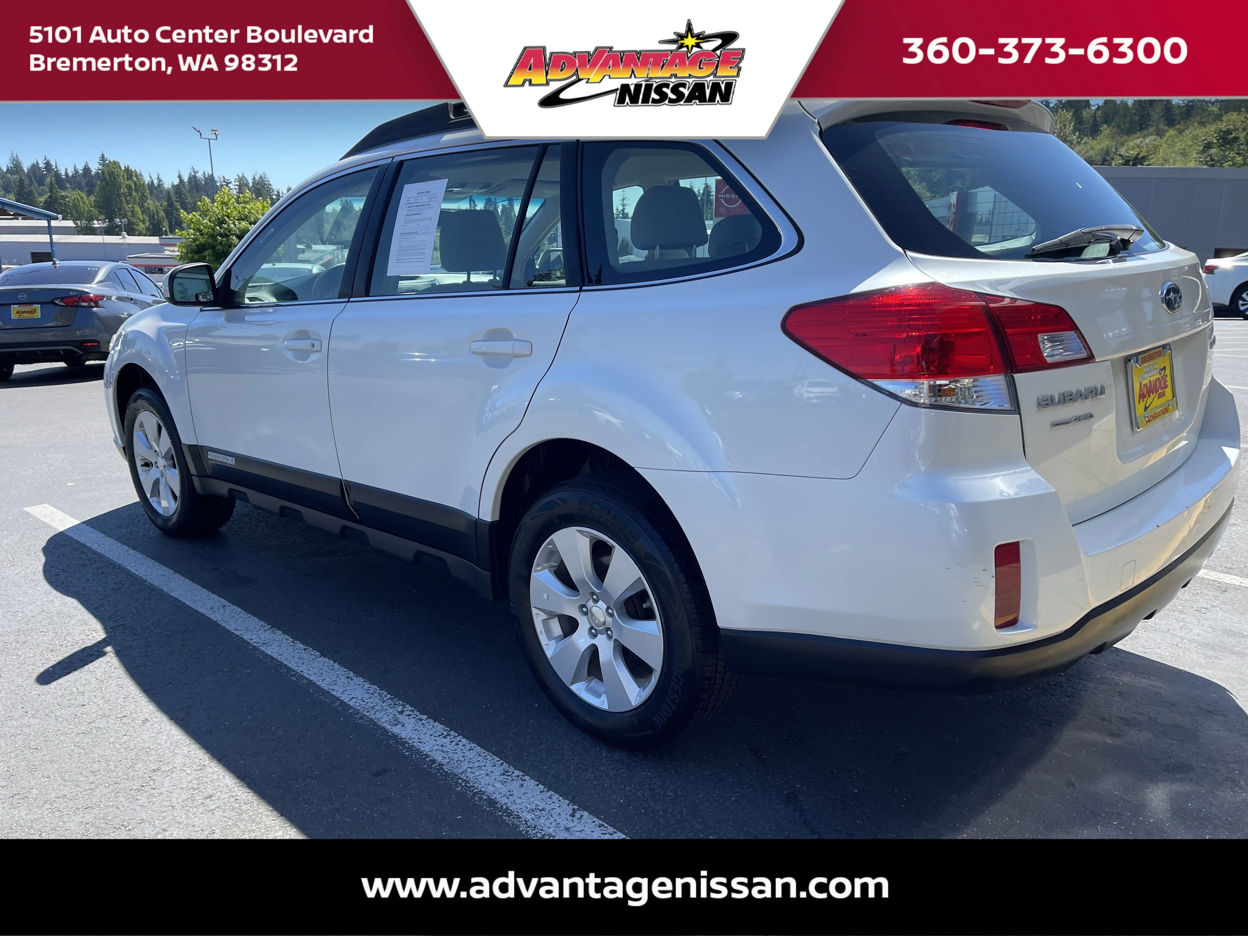 Used 2012 Satin White Pearl Subaru 2.5i image 4