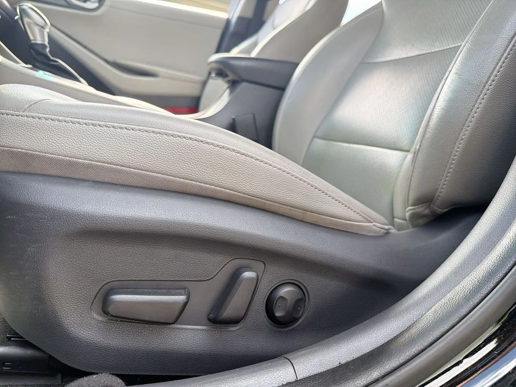 Used 2018 Black Hyundai Limited image 14