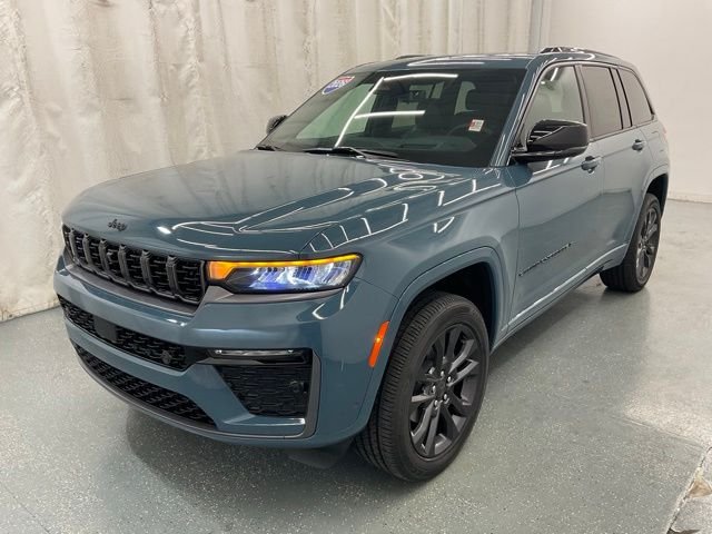 New 2026 Steel Blue Exterior Paint Jeep Limited Reserve image 4