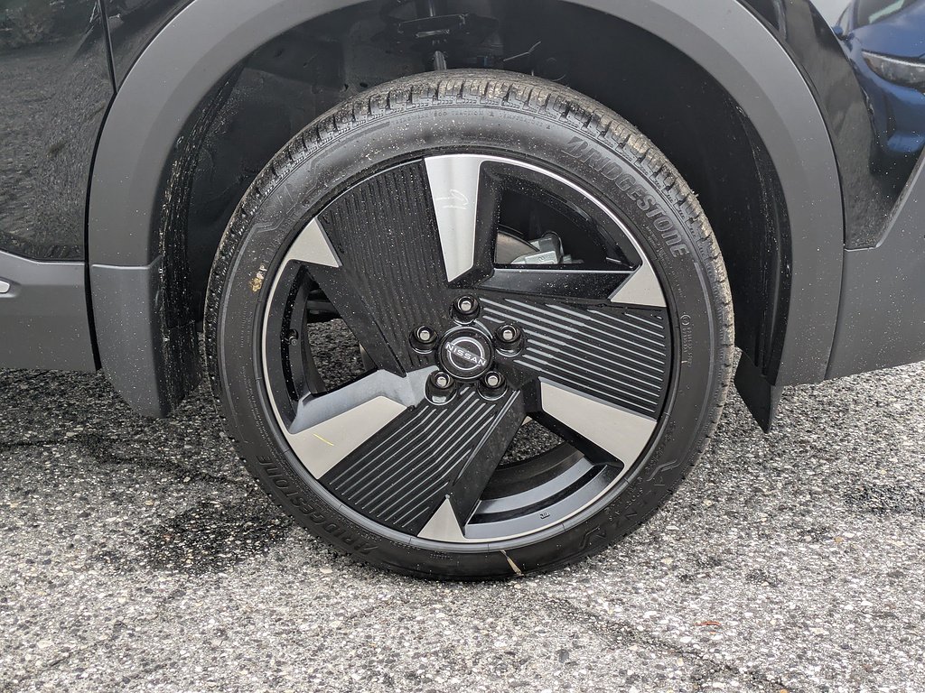 New 2026 Super Black Nissan SR image 11