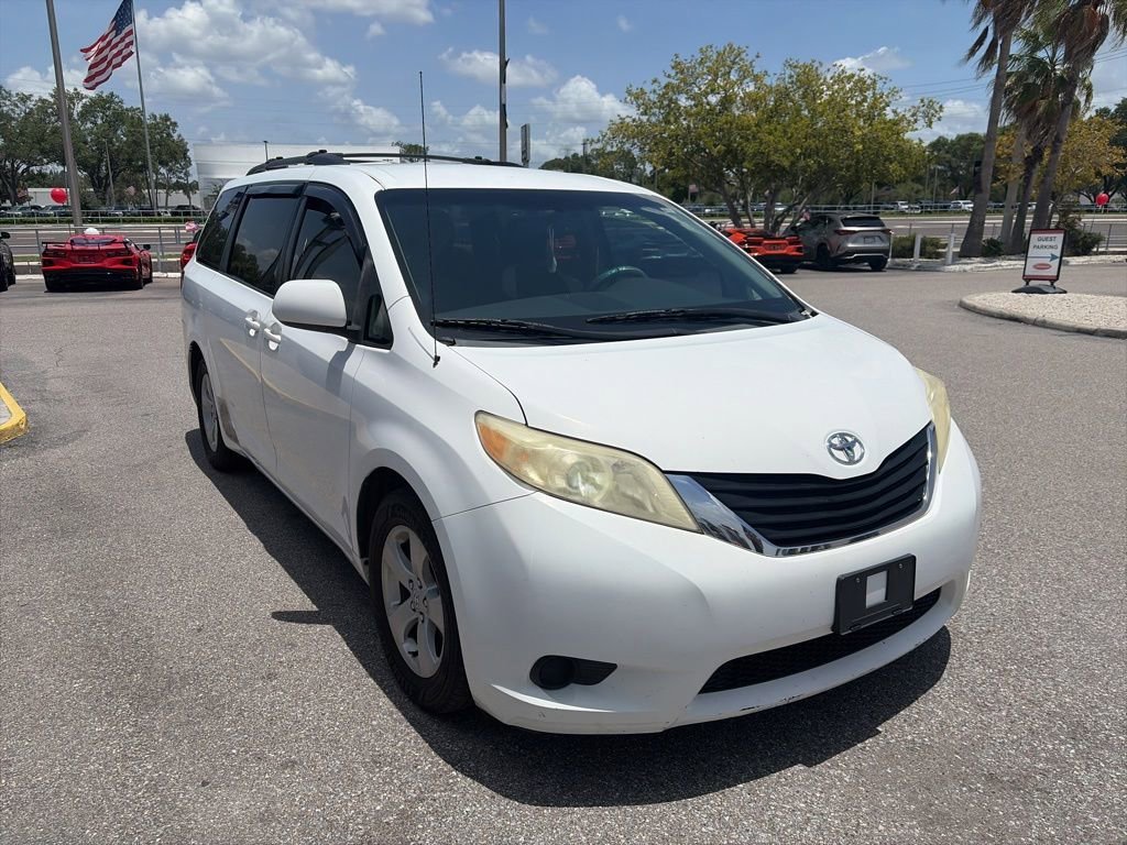 2011 Toyota Sienna LE V6 7-Passenger Access Seat's photo