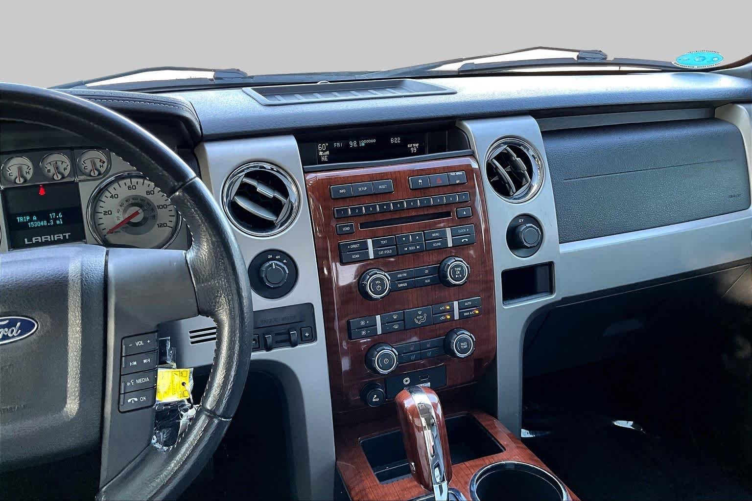 Used 2010 Tuxedo Black Ford XLT image 5