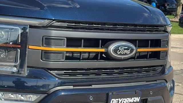 Used 2022 Blue Ford Tremor image 3