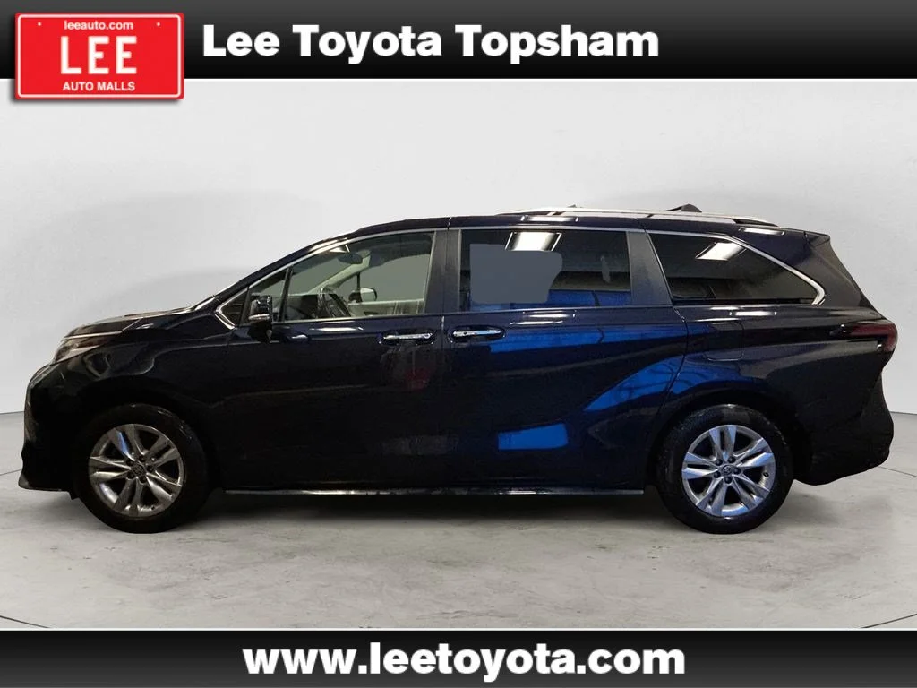 Used 2022 Gray Toyota Limited image 2