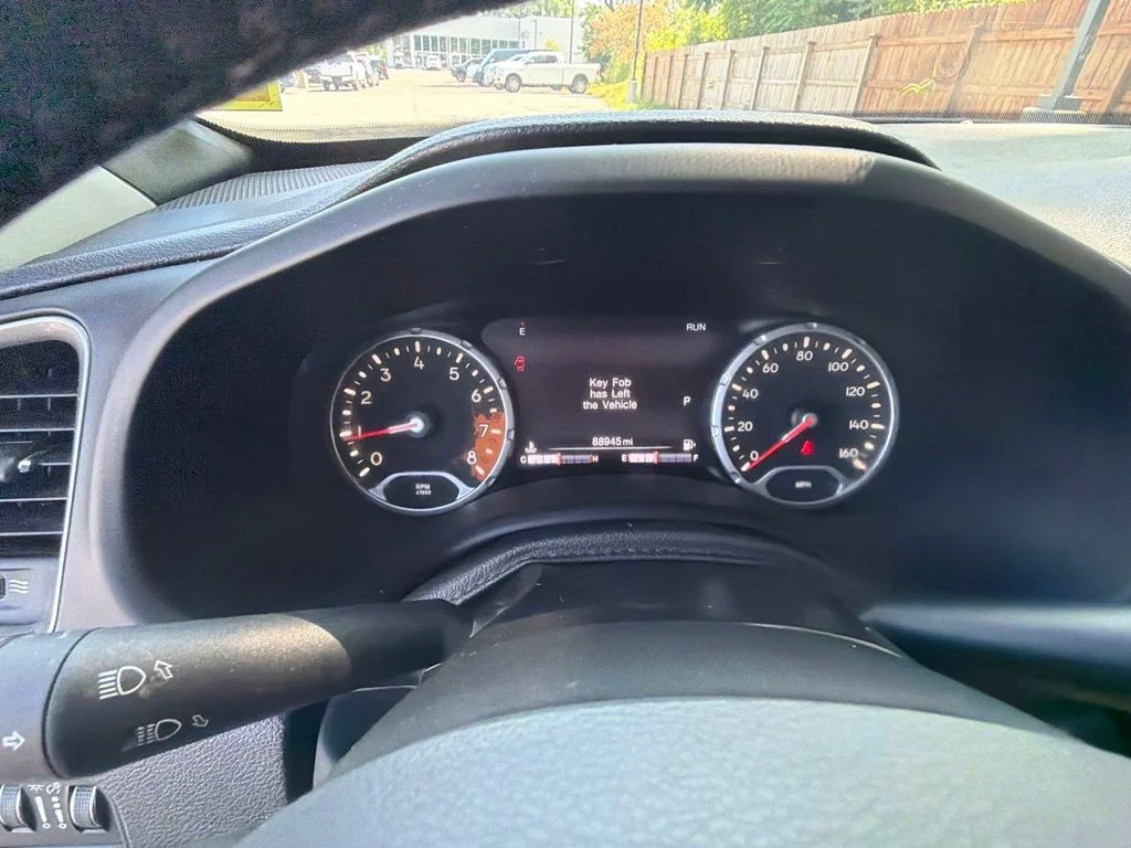 Used 2018 Silver Jeep Limited image 30