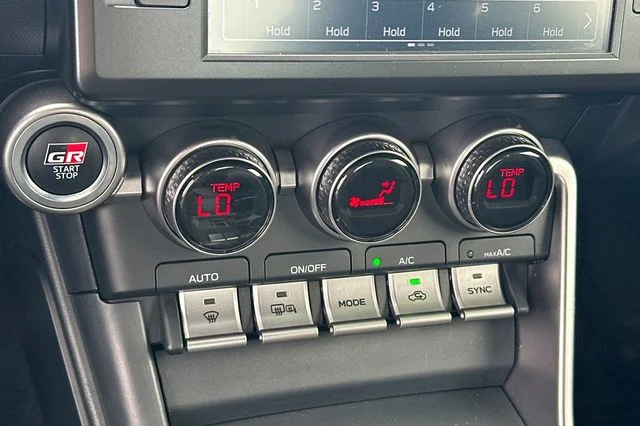 Used 2022  Toyota Base image 21