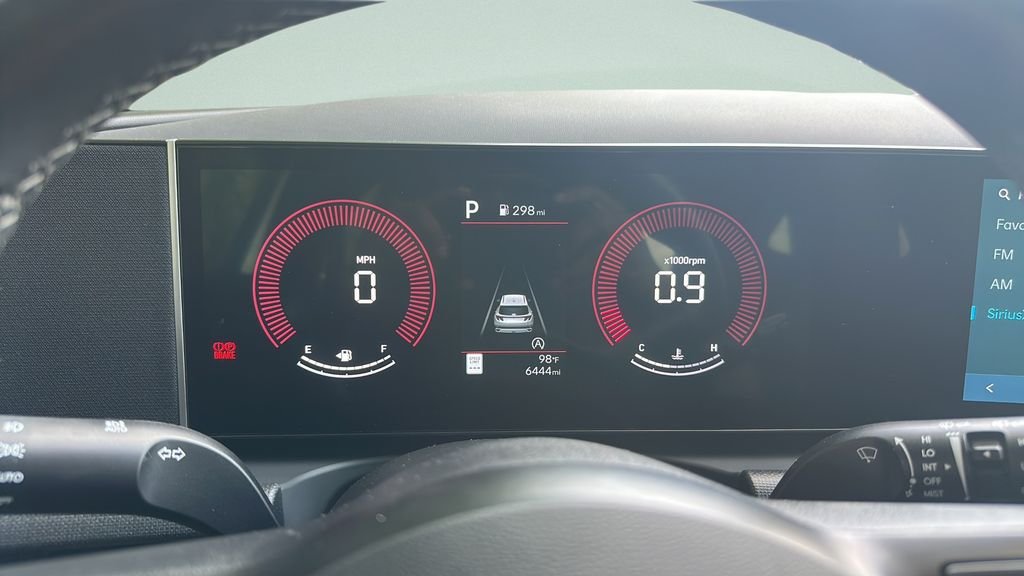 Used 2025 Silver Hyundai XRT image 31