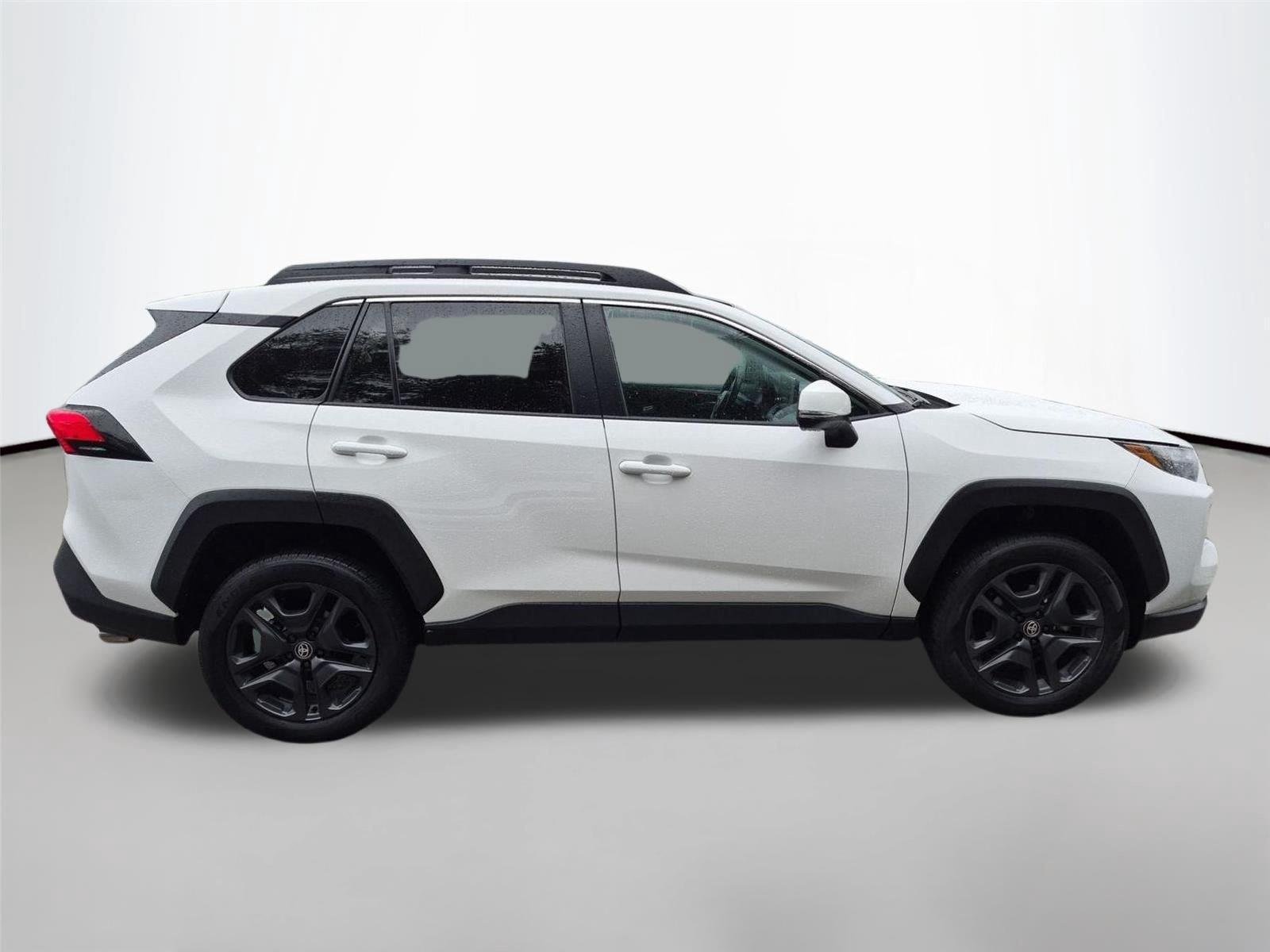Used 2024 Ice Cap Toyota Adventure image 6