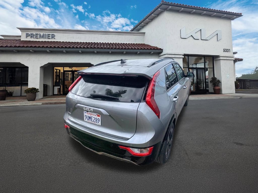 Certified Used 2024 Steel Gray Kia Wind image 6