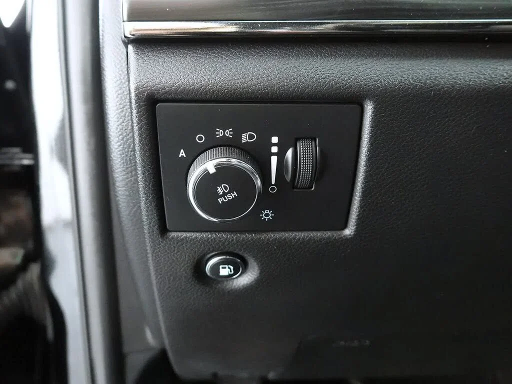 Used 2020 Black Jeep Limited X image 19