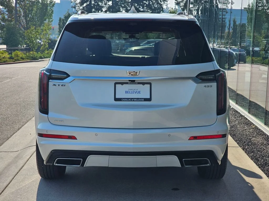 Certified Used 2023 CRYSTAL WHITE TRICOAT Cadillac AWD Sport image 4