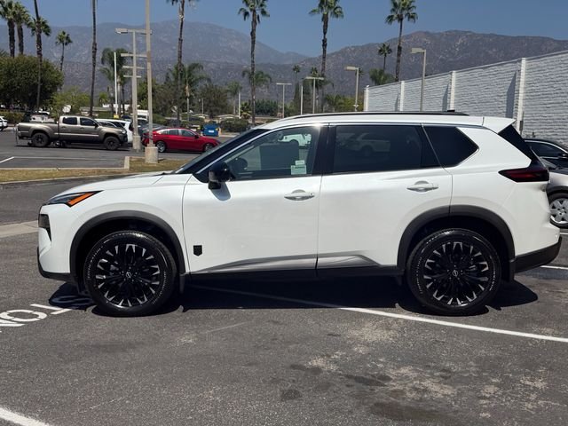 New 2026 Everest White Pearl TriCoat Nissan Dark Armor™ image 4