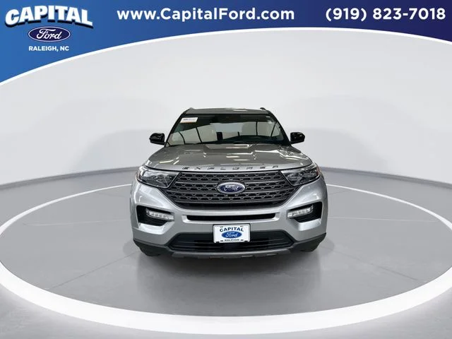Used 2023 Silver Ford XLT image 3
