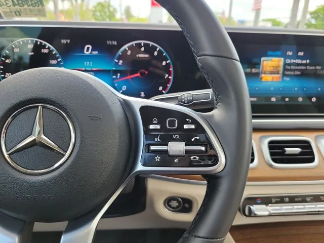 Used 2022 White Mercedes-Benz GLE 350 image 21
