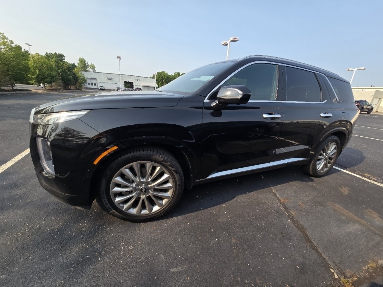 Used 2020 Black Hyundai Limited image 4