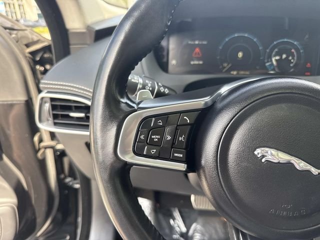 Used 2018 Black Jaguar 35t R-Sport image 32