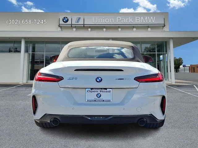 New 2026 Alpine White BMW sDrive30i image 5