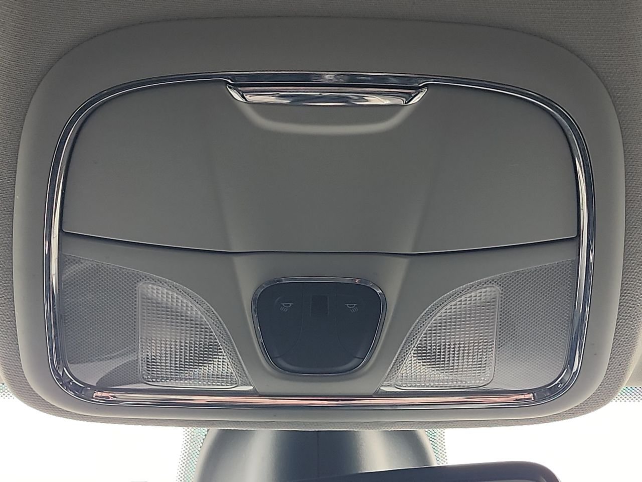 Used 2019 White Jeep Limited image 25