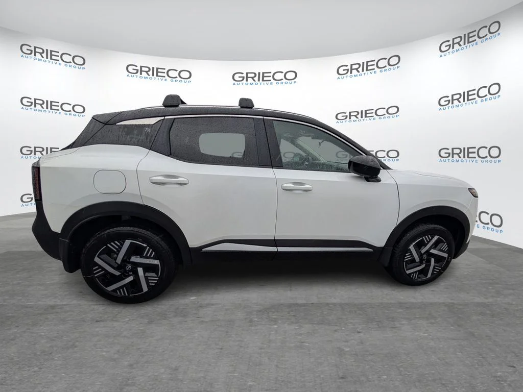 New 2026 Aspen White TriCoat / Super Black Two-tone Nissan SV image 8