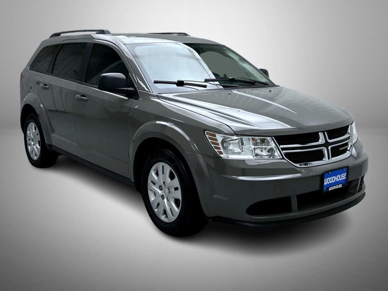 Used 2020 Gray Dodge SE image 3