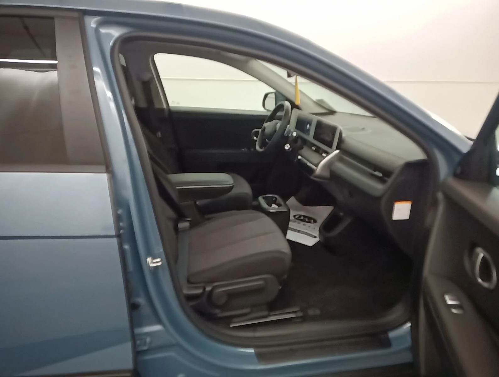 Used 2024 Blue Hyundai SEL image 8