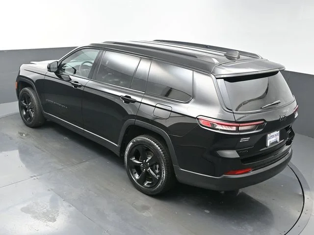 Used 2024 Black Jeep Limited image 43