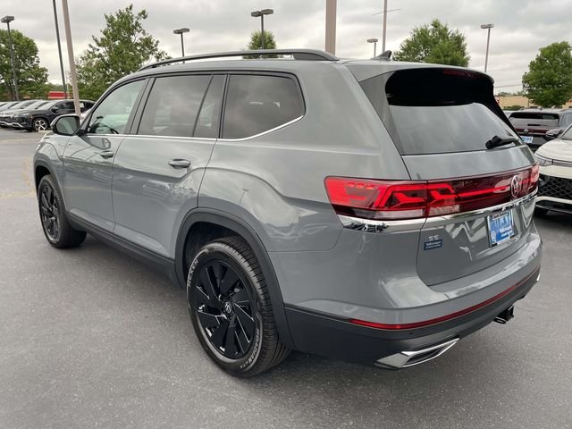 New 2026 Gray Volkswagen 2.0T SE w/Technology image 4