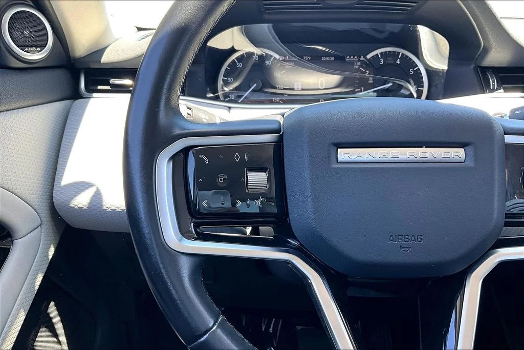 Used 2022 White Land Rover S image 11