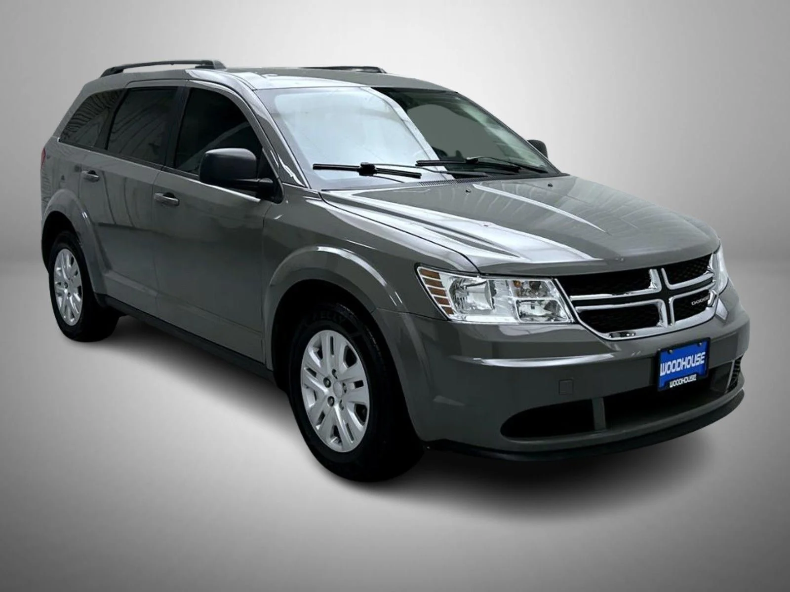 Used 2020 Gray Dodge SE image 3