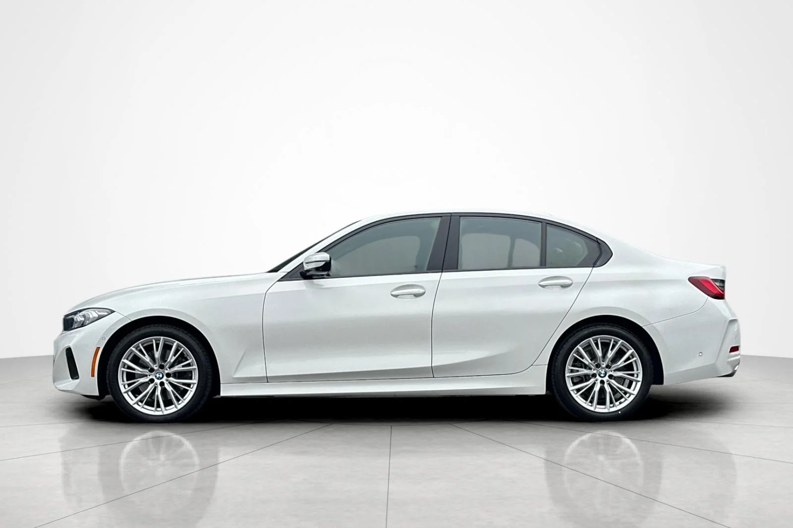 Used 2023 Mineral White Metallic BMW 330i image 2