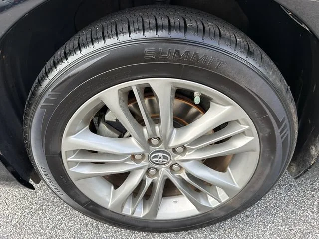 Used 2017 Black Toyota SE image 11