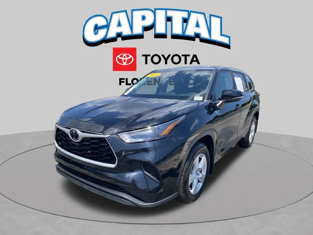 Used 2023 Black Toyota L image 2