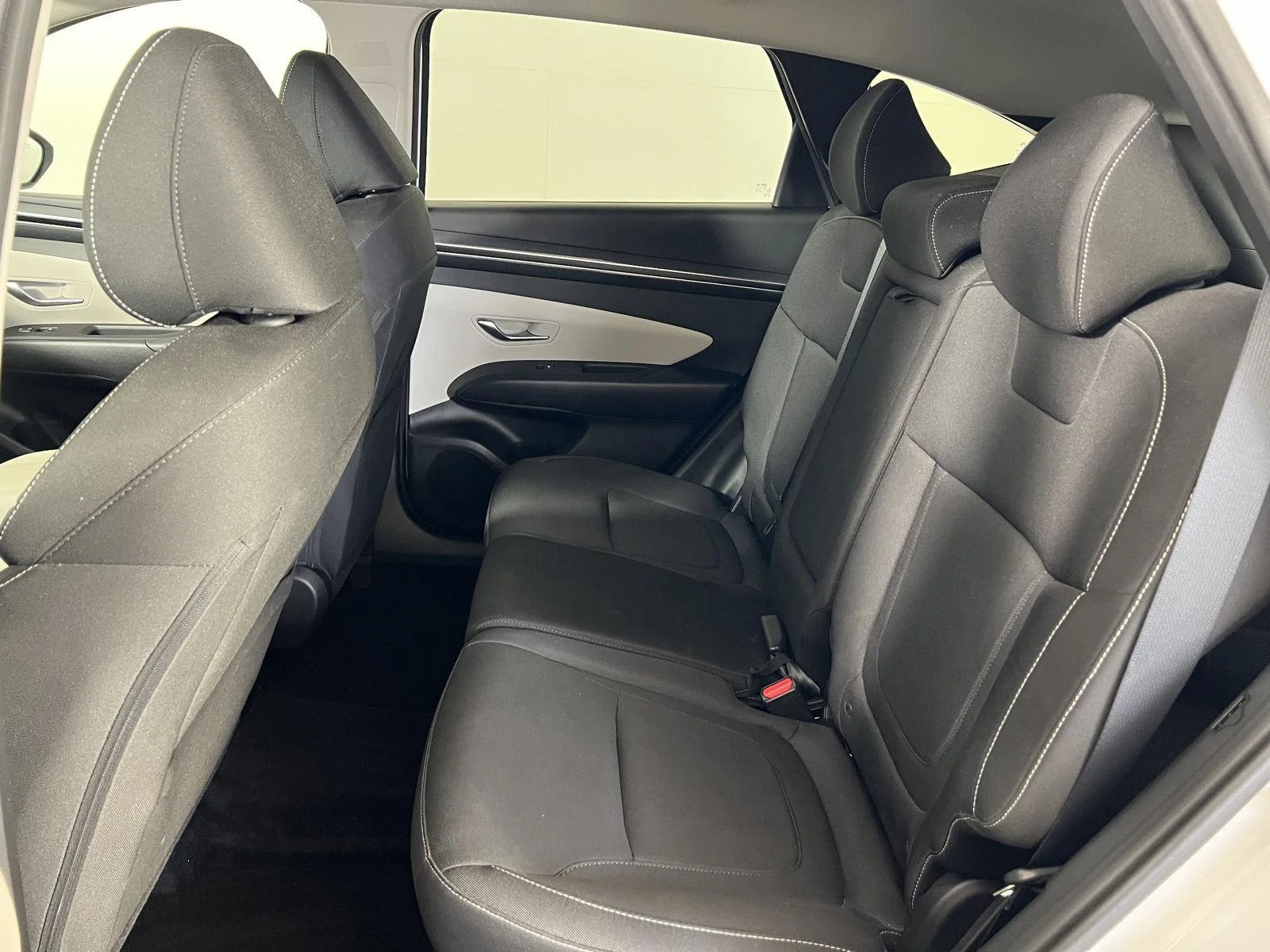 Used 2023 Wh Hyundai SEL image 19