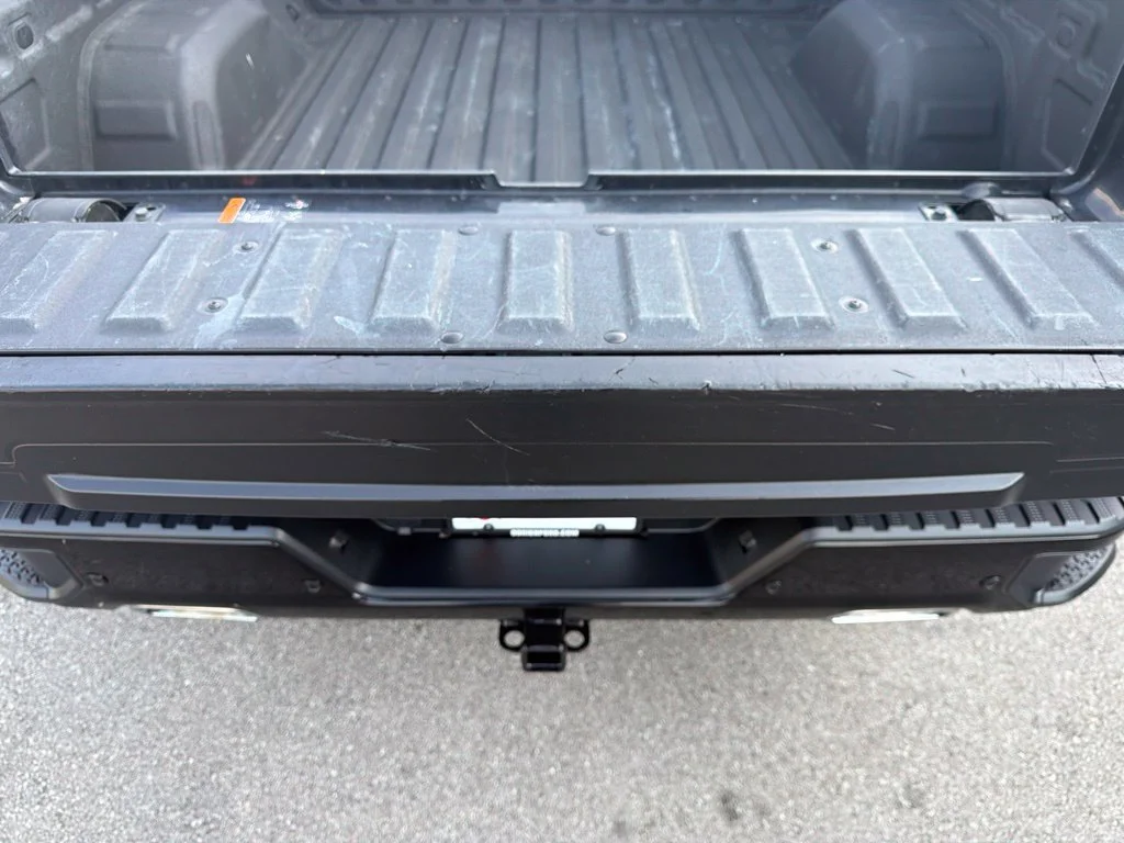 Used 2022 Onyx Black GMC Denali image 13