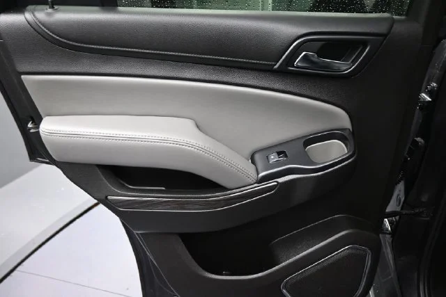 Used 2018 Gray Chevrolet LT image 18