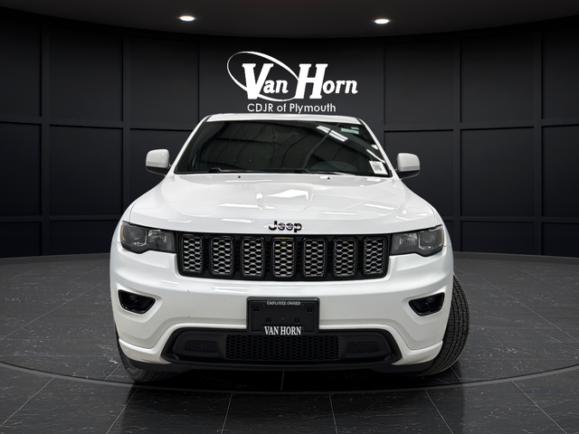 Used 2018 Bright White Clearcoat Jeep Altitude image 2