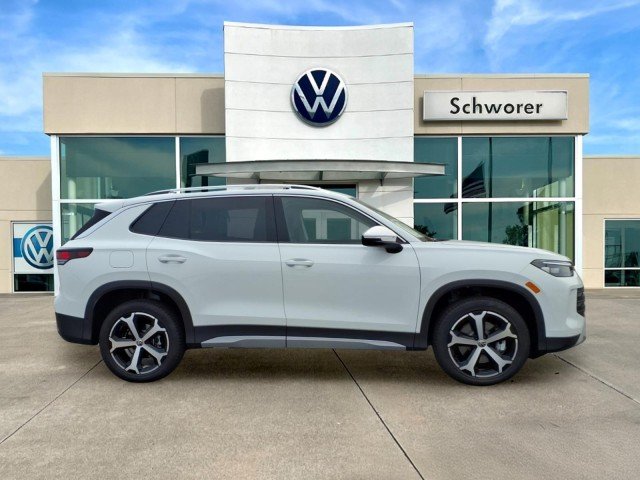New 2026 Pure White Volkswagen SE 4Motion image 5