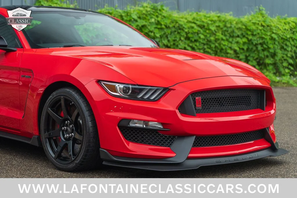 Used 2017 Red Ford Shelby GT350R image 7