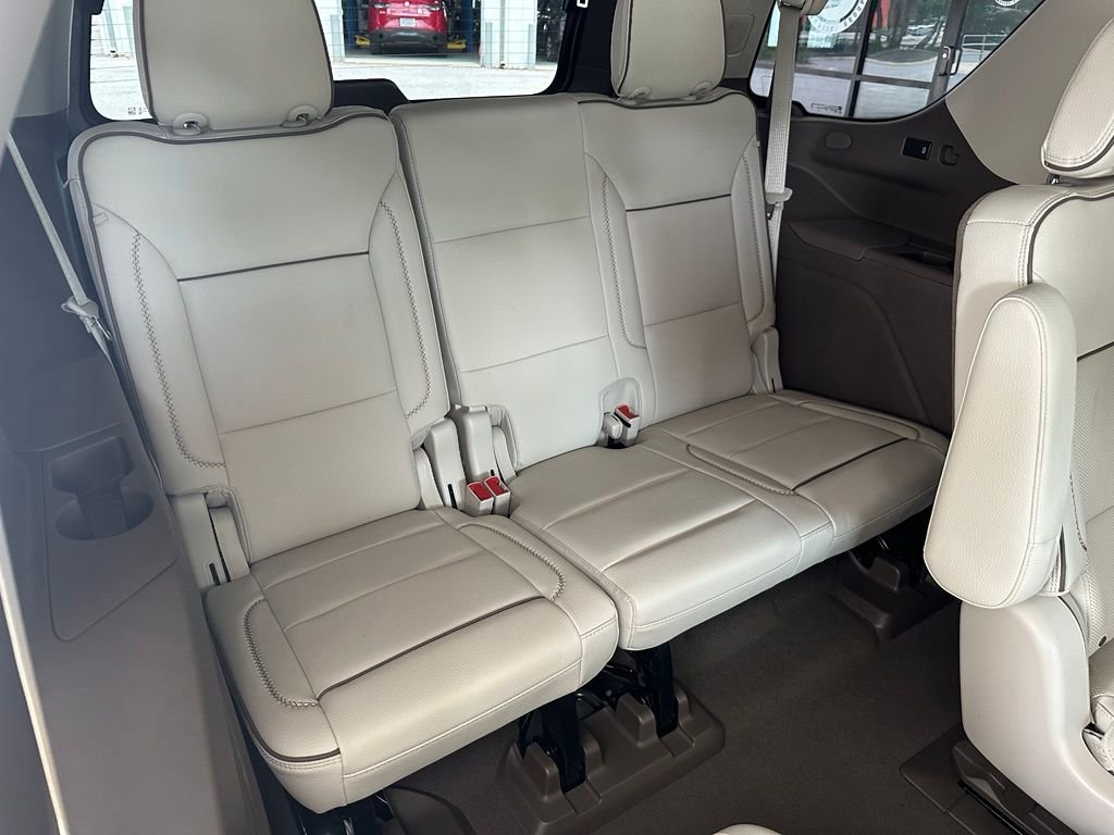 Used 2023 Silver GMC Denali image 41