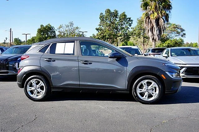 Used 2023 Gray Hyundai SEL image 6