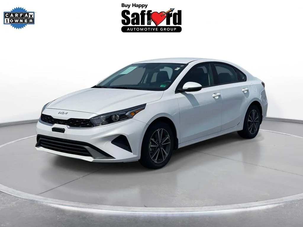 Used 2024 White Kia LXS image 1