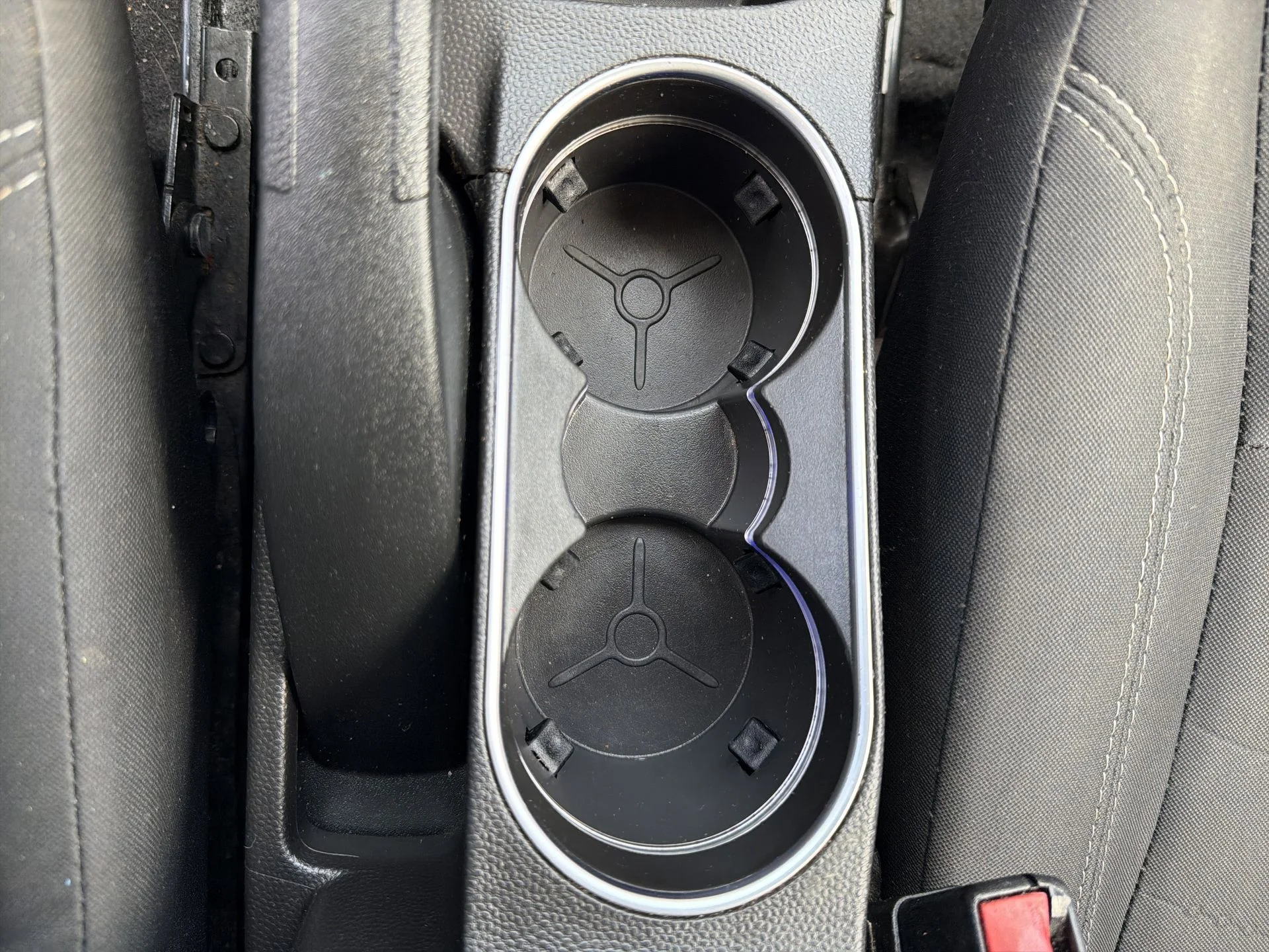 Used 2018 Silver Ford SE image 8