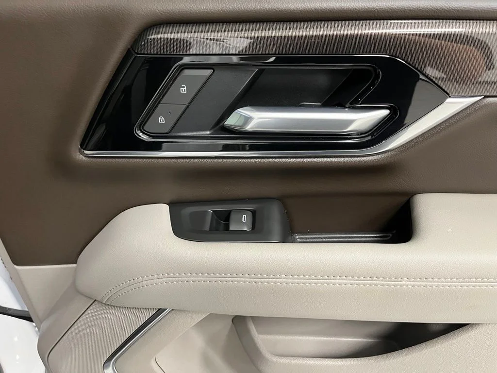 Used 2025 White GMC Elevation image 50